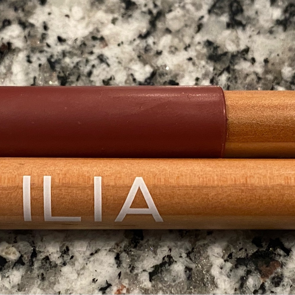 ILIA Lip Crayon Pampas